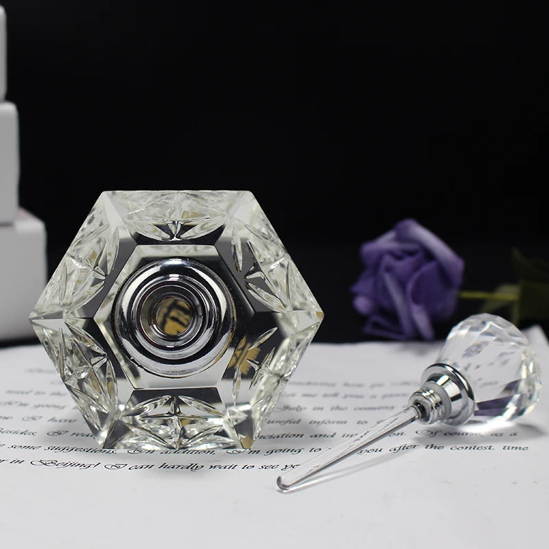 12ML Fashion Crystal Perfume Bottle Refillable Essential Oil Bottle Travel Perfume Cosmetic Bottle Lady's Gift