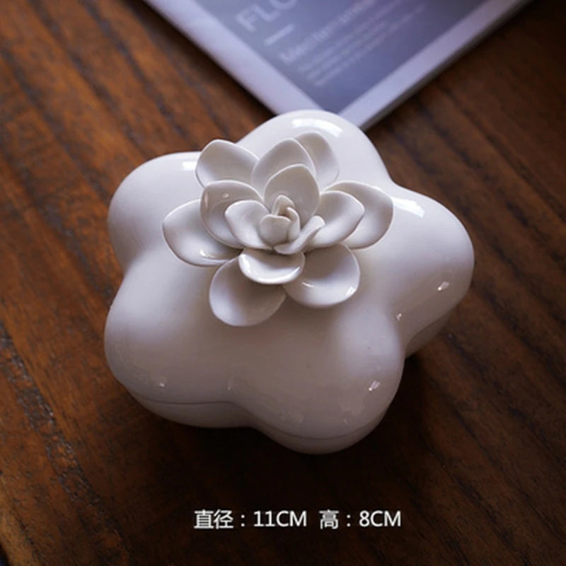 European Style Handmade Pinched Flower Shaped Ceramic Jewelry Box Exquisite Jewelry Organizer Living Room Candy Storage Box