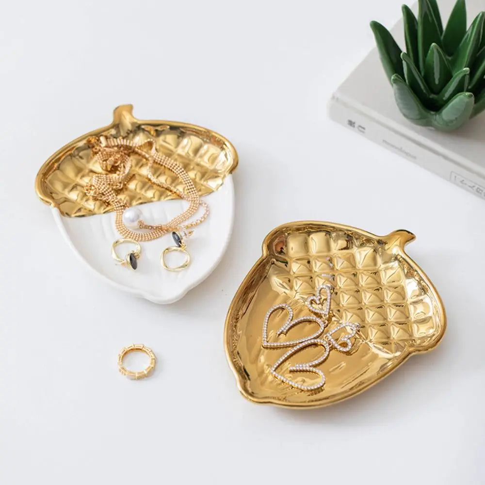 Desktop Ornament Ceramic Pine Cone Shaped Tray Exquisite Creative Fruit Tray Portable Multi-Function Jewelry Display Plate Food