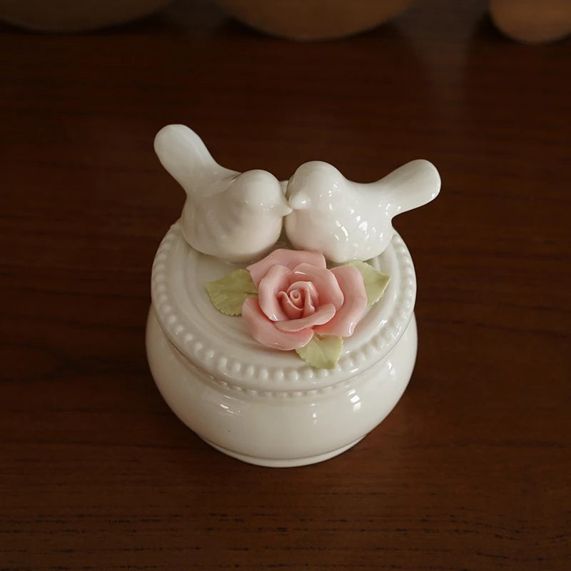 European Style Handmade Pinched Flower Shaped Ceramic Jewelry Box Exquisite Jewelry Organizer Living Room Candy Storage Box