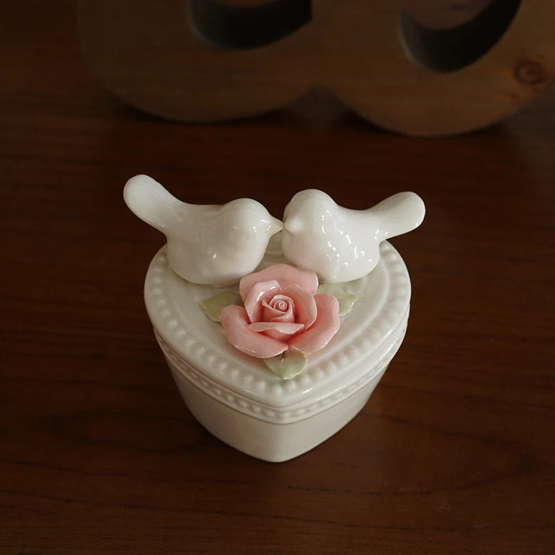 European Style Handmade Pinched Flower Shaped Ceramic Jewelry Box Exquisite Jewelry Organizer Living Room Candy Storage Box
