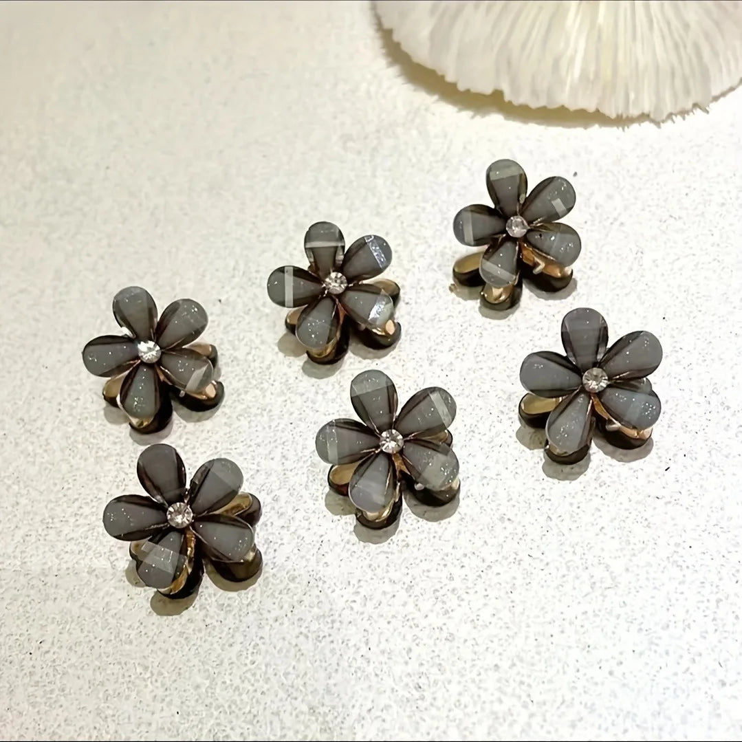 6pcs Elegant Bling Bling Rhinestone Flower Shaped Hair Grab Clips, Faux Pearl Decorative Hair Barrettes, Trendy Hair Decoration