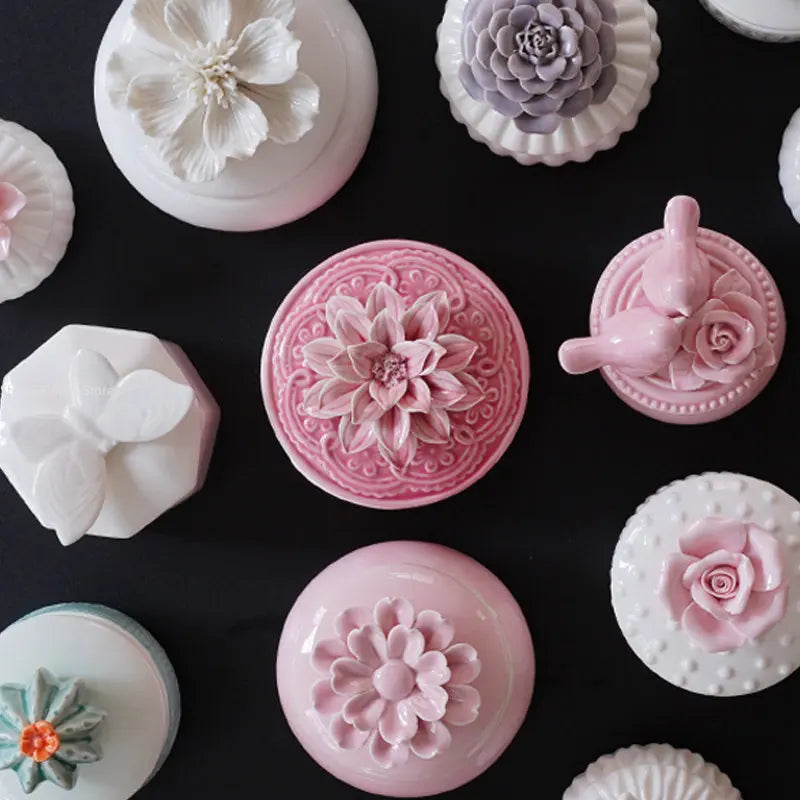 European Style Handmade Pinched Flower Shaped Ceramic Jewelry Box Exquisite Jewelry Organizer Living Room Candy Storage Box