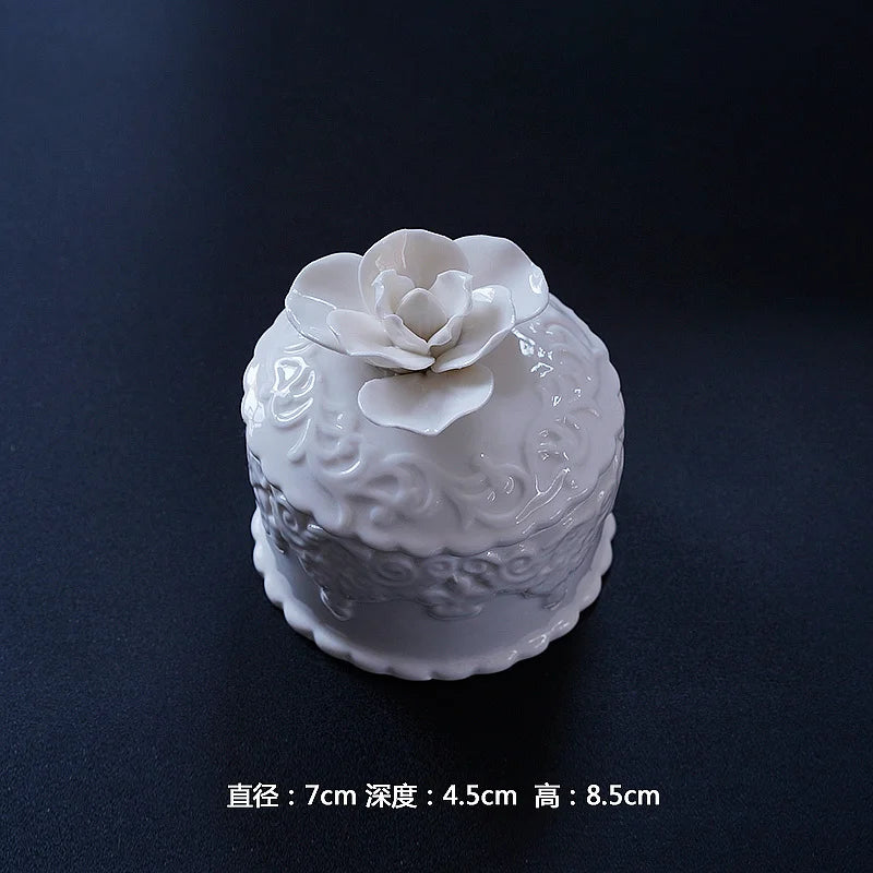 European Style Handmade Pinched Flower Shaped Ceramic Jewelry Box Exquisite Jewelry Organizer Living Room Candy Storage Box