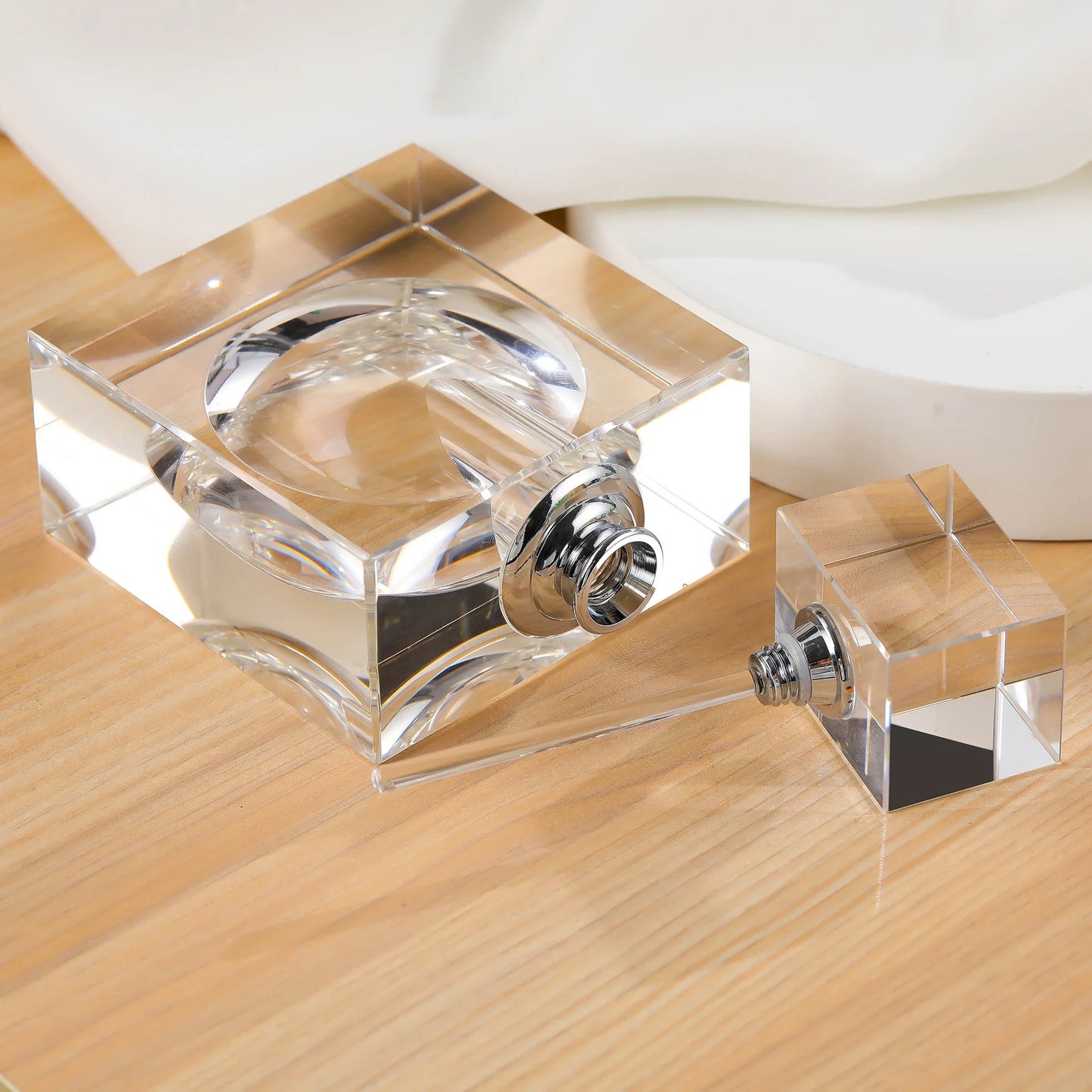 30ml Modern Large Capacity Square Crystal Perfume Bottle Art Decoration Clear Crystal Glass Perfume Bottle Desktop Ornament Gift